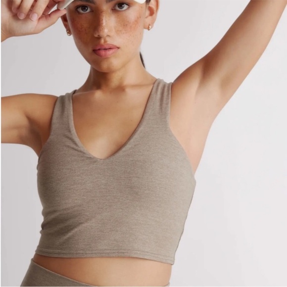 Quince V-Neck Cropped Tank Sport bra Size XS - Picture 1 of 7